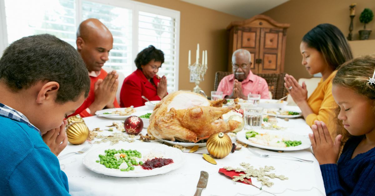 Christmas Prayer For Dinner: Blessings and Gratitude for a Joyful Feast